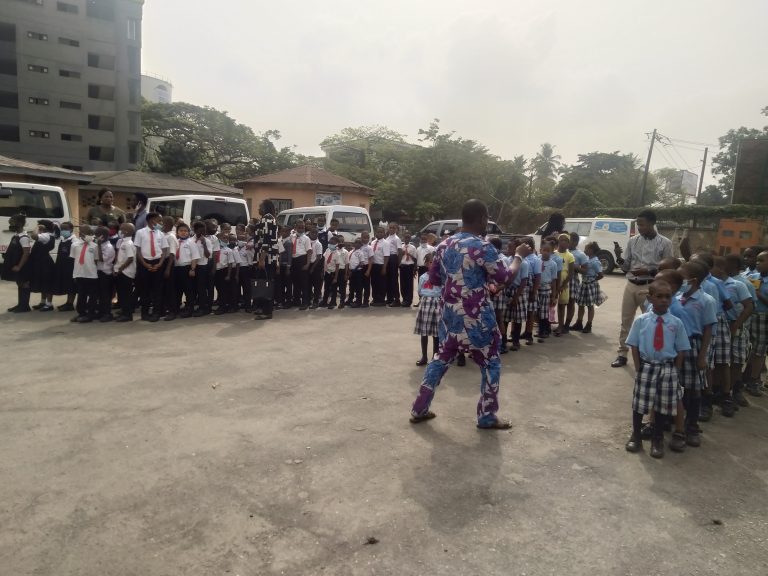 children-at-Lagos-Museum